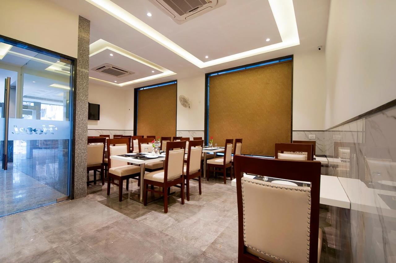 Hotel Z Suite-Near Delhi Airport New Delhi Exteriör bild