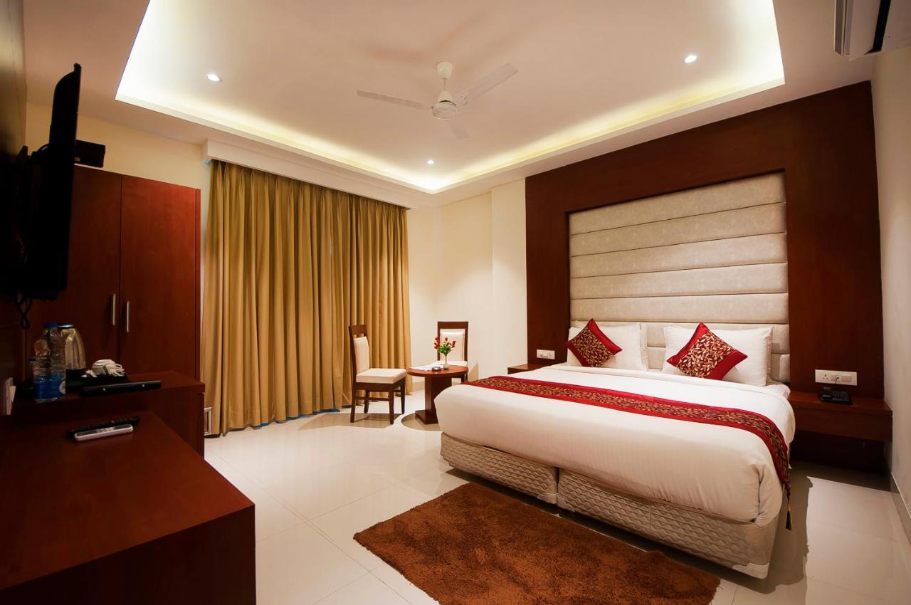 Hotel Z Suite-Near Delhi Airport New Delhi Exteriör bild